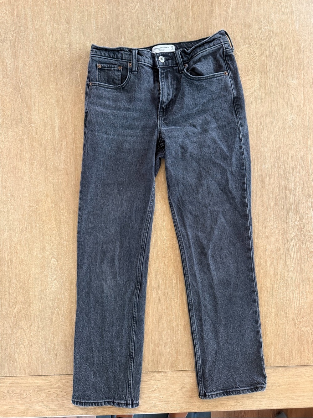 Abercrombie & Fitch The Straight Mid Rise Jeans Size 26/2 Short Washed Black